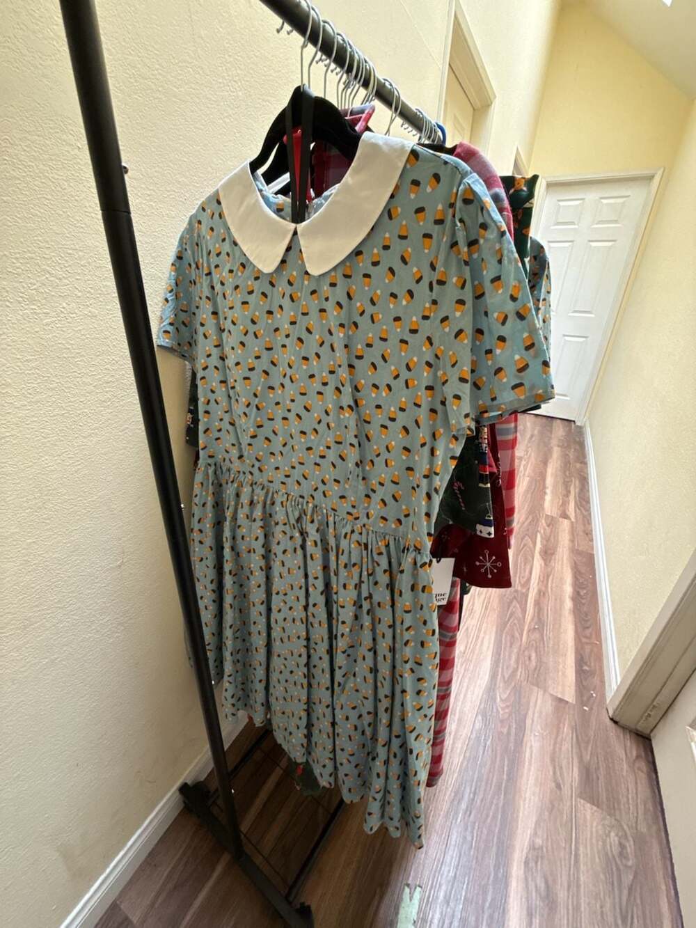 Tailor & Twirl Dress Size 1X Blue Candy Corn Print Peter Pan Collar